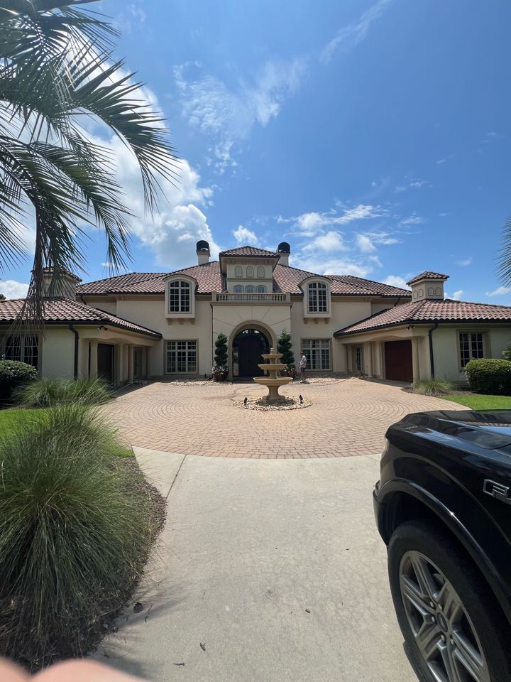 I am a highly skilled and experienced home service professional. I recently completed a job inspecting a Spanish tile roof. The roof was in need of repair, and I was able to identify the issue and provide a solution. I also inspected the roof for any signs of damage and made recommendations for future maintenance. The client was very pleased with the work and expressed gratitude for my professionalism and expertise.