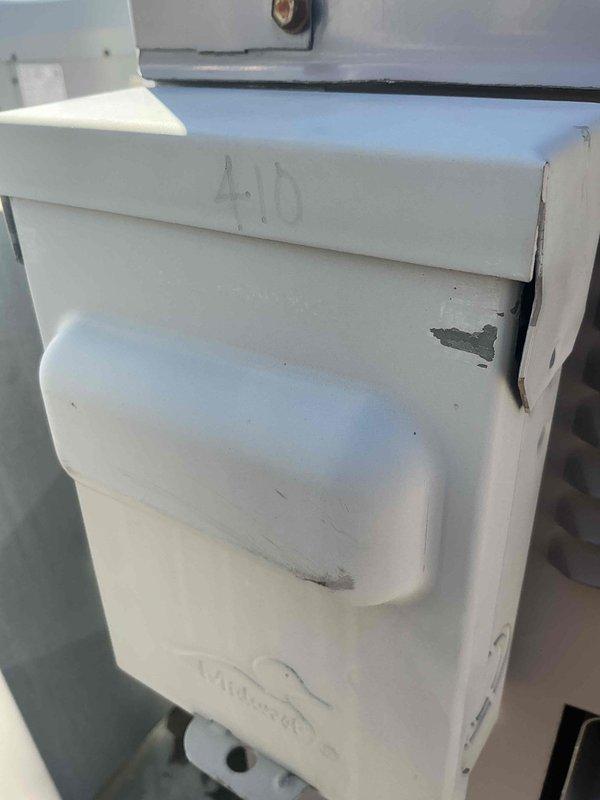 Responded to no-heat call for rooftop furnace unit over 10 years old. Upon inspection, diagnosed failed ignition system preventing unit from starting. Replaced faulty ignitor and tested system for proper operation, restoring heat to building.