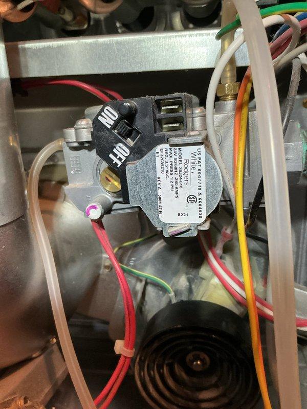 Responded to service call for Bryant furnace experiencing short cycling issues. Performed diagnostic evaluation and identified faulty control board causing intermittent operation. Ordered replacement control board under PO 1307295-002 for installation upon arrival to restore proper furnace operation and eliminate cycling problem.
