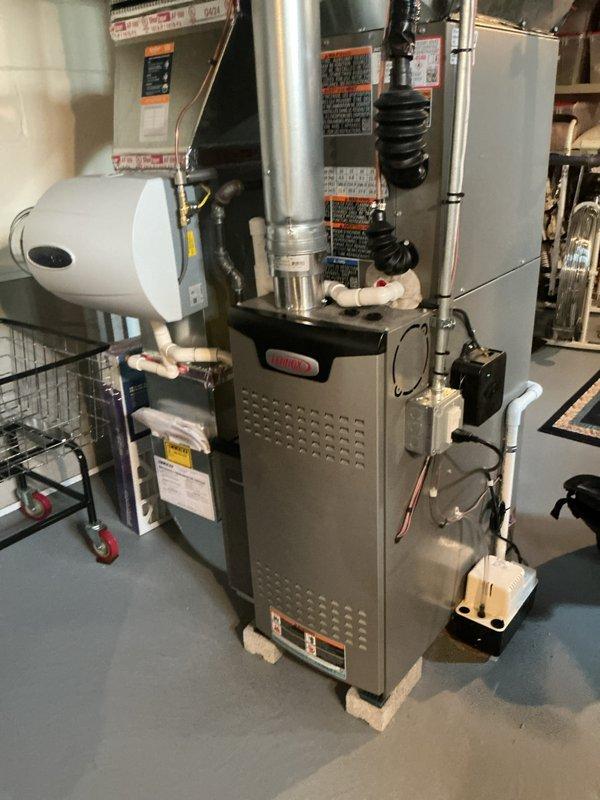 Performed AC system start-up on newly installed basement evaporator coil and associated HVAC equipment. Verified proper operation of furnace, humidifier, condensate pump, and drainage system, ensuring all components were functioning correctly and system was ready for cooling season operation.