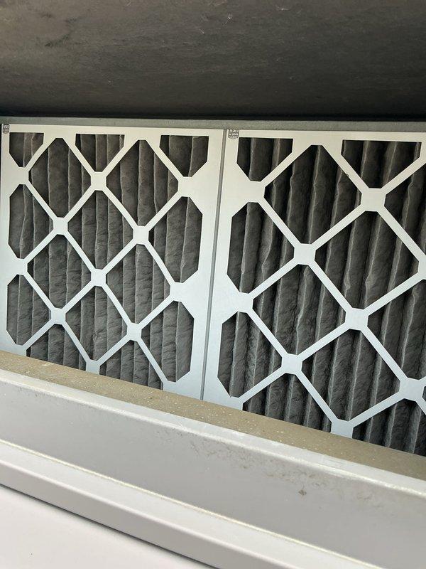 Performed scheduled commercial HVAC maintenance on one Carrier rooftop unit per maintenance agreement. Inspected air filters, which were found to be in clean condition with no excessive dust accumulation or damage. Completed routine system inspection and documentation with photographic records of unit condition and filter status.