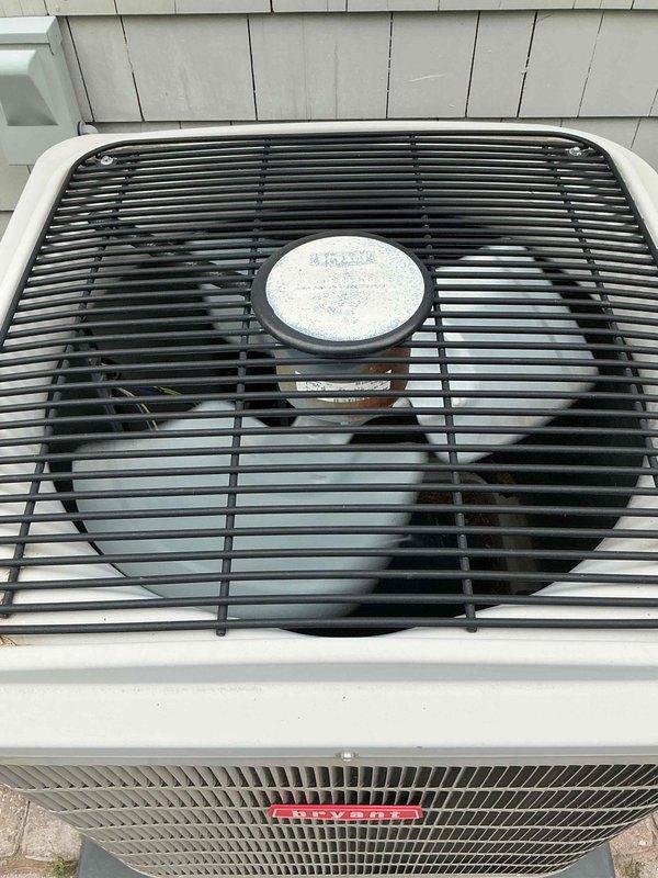 Completed Gold AC Inspection on 2025 Lennox air conditioning system with outdoor condenser unit and basement-located air handler. Performed comprehensive multi-point inspection including visual assessment of condenser fan assembly, grille condition, and exterior housing integrity. All components found to be in excellent working condition with no deficiencies noted on this new equipment installation.