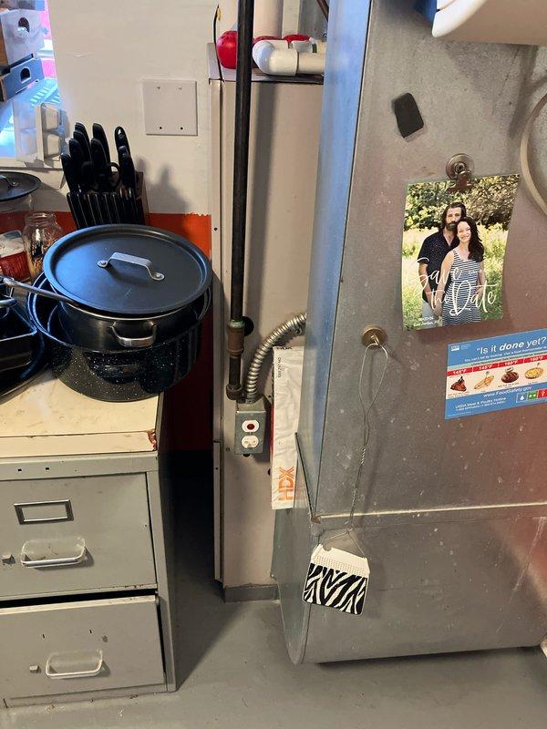 Provided comprehensive replacement estimate for a 26-year-old air conditioning system that was non-operational and depleted of R22 refrigerant. The aging unit, which services the back building of a commercial property, had reached the end of its serviceable life and required full system replacement due to the obsolete refrigerant type and advanced age of the equipment.