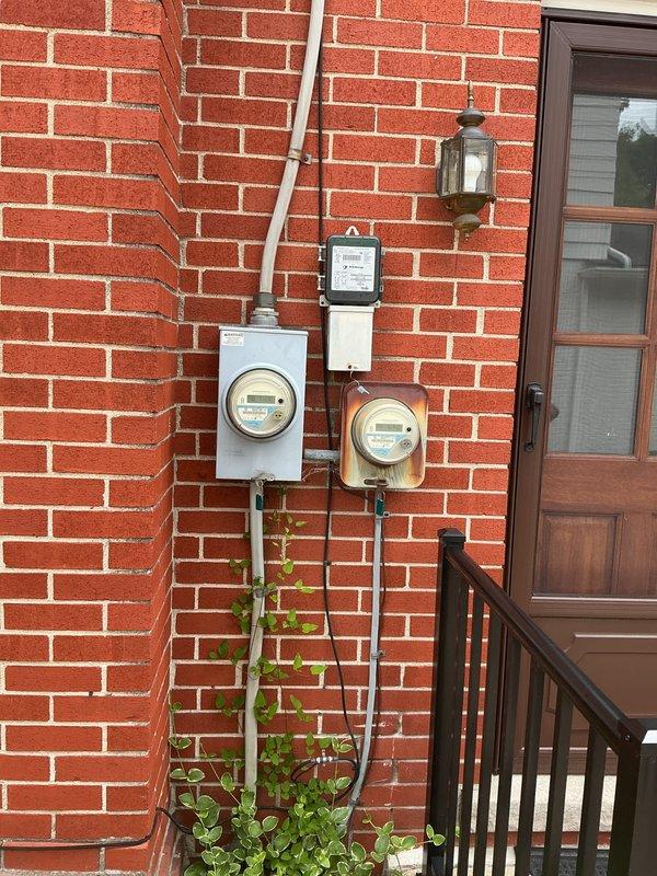 Responded to service call for air conditioning system inspection at residential property. Upon arrival, diagnosed failed capacitor on aging R22 cooling unit experiencing repeated circuit breaker trips. Evaluated existing HVAC system including outdoor condensing unit and indoor air handler with humidifier integration. Documented current equipment condition and electrical service configuration. Prepared comprehensive replacement estimate for new air conditioning system and furnace upgrade to address obsolete refrigerant type and failing components.
