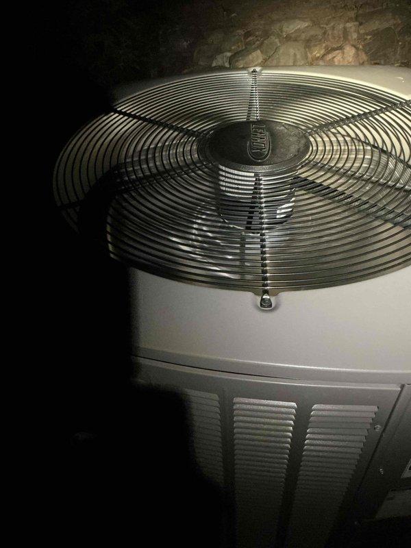 Responded to no heat call following recent maintenance visit. Diagnosed thermostat malfunction at 1-year-old unit located between kitchen and living room. Inspected outdoor condenser unit, verified electrical connections, and restored system operation. System tested and confirmed heating functionality upon departure.