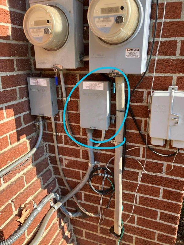 Completed estimate for air conditioning system replacement at residential property with non-functional unit over 10 years old requiring extensive repairs. Assessed basement-located HVAC equipment including natural gas furnace and evaluated existing ductwork and ventilation system. Documented current electrical service configuration and indoor air distribution components to provide comprehensive replacement recommendations for complete system upgrade.