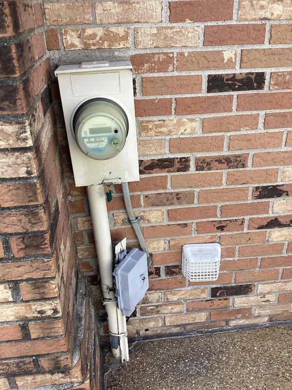 Responded to service call for 15-year-old air conditioning system blowing warm air with non-operational outdoor fan. Upon inspection, confirmed complete system failure and provided comprehensive estimate for full HVAC system replacement due to age and extent of required repairs. Documented existing exterior equipment location and electrical service configuration for replacement planning.