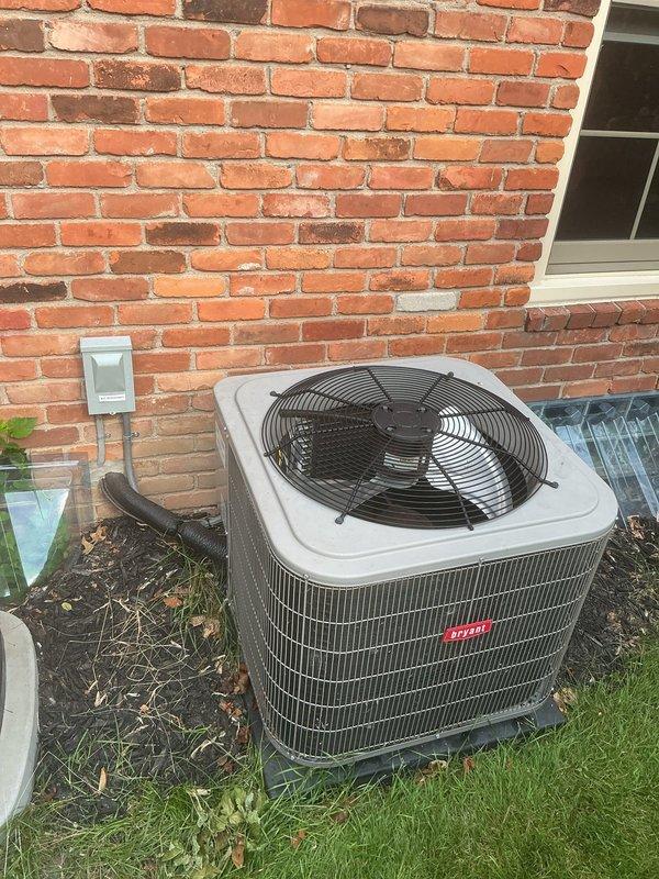 Responded to no cooling complaint on six-year-old Bryant air conditioning system. Upon arrival, found thermostat calling for cooling with setpoint at 72°F but system failing to adequately cool the structure. Performed diagnostic evaluation of outdoor condenser unit located on side of building. Identified failed thermostatic expansion valve (TXV) preventing proper refrigerant metering and system operation. Ordered replacement TXV component under purchase order 1349125-001 available at BY Warren for installation to restore cooling functionality.