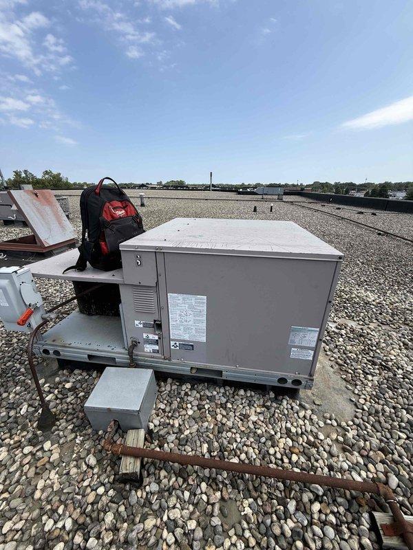 Responded to no-cool call for commercial rooftop unit that was not powering on. Upon arrival, inspected RTU and found evidence of water pooling around the base of the unit, indicating possible condensation drainage issue or leak. Performed diagnostic testing on electrical components and controls to determine cause of power failure. Unit was successfully restored to operational status and tested for proper cooling function before departure.