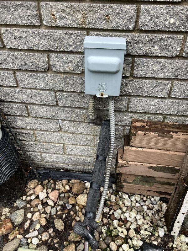 Provided estimate for complete HVAC system replacement of 30-year-old furnace and air conditioning unit located in basement. Current equipment is non-operational and requires full replacement. Evaluated existing installation, electrical service connections, and exterior condenser location to determine proper sizing and configuration for new system.