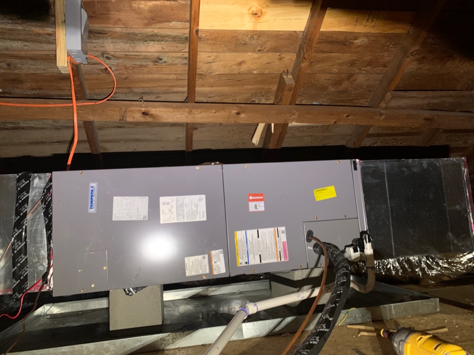 Inspection air handler unit Tempstar at attic space because isn’t cooling 