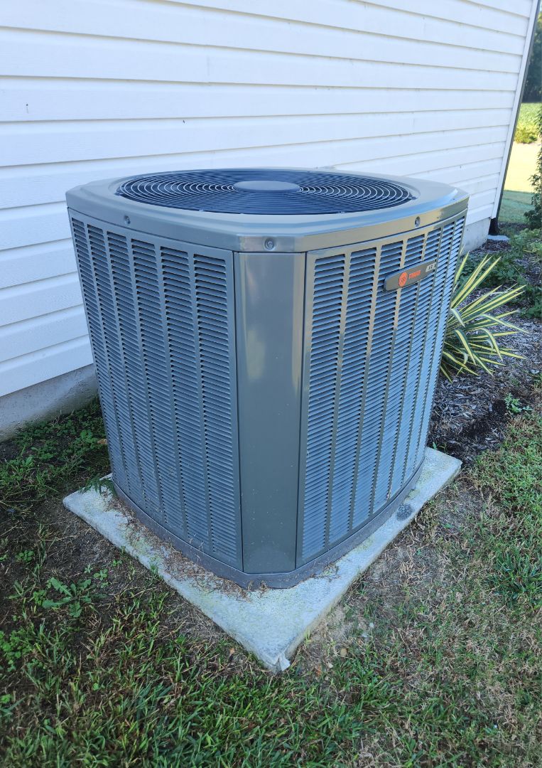 Pikeville, NC - Trane split heat pump maintenance 