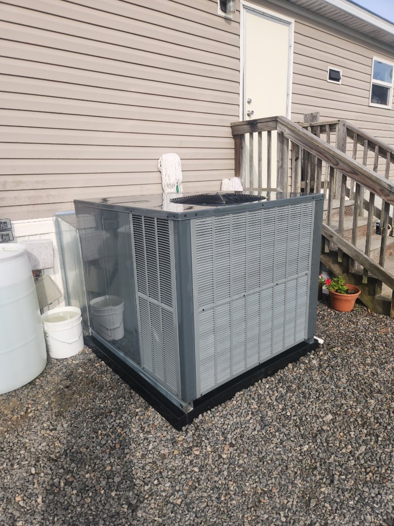 Kenly, NC - Amana package heat pump maintenance 