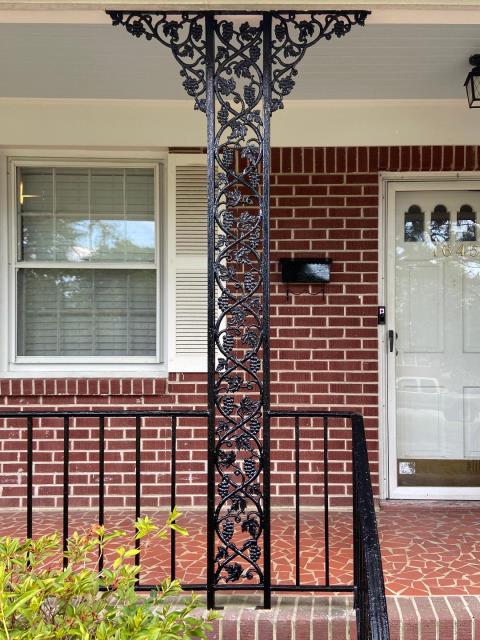 Wrought Iron & Patio Restoration in West Columbia 🛠️ Just finished a total refresh! We scraped, sanded, and refinished all the front porch wrought iron railings and repainted the porch ceiling. We even refinished three pieces of patio furniture to match. The whole entryway looks brand new!