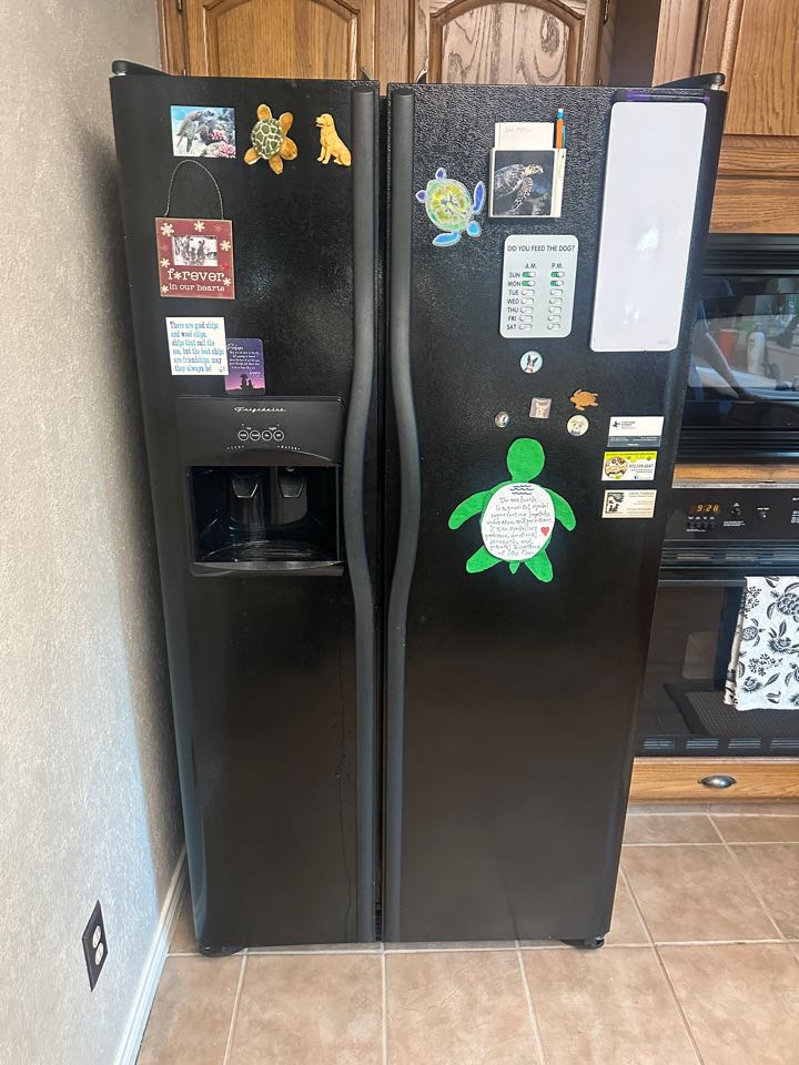 Flower Mound, TX - Frigidaire refrigerator ice maker not working I looked at the refrigerator and determined that the splash hard came loose causing the line to freeze so I cleaned it now it is working Flower Mound, TX - Frigidaire refrigerator ice maker not working I looked at the refrigerator and determined that the splash hard came loose causing the line to freeze so I cleaned it now it is working