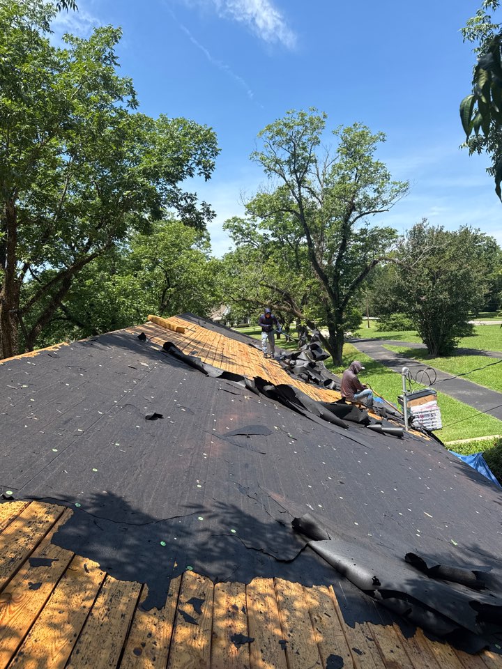 Prattville, AL - Complete roof replacement underway! Prattville, AL 🦉 