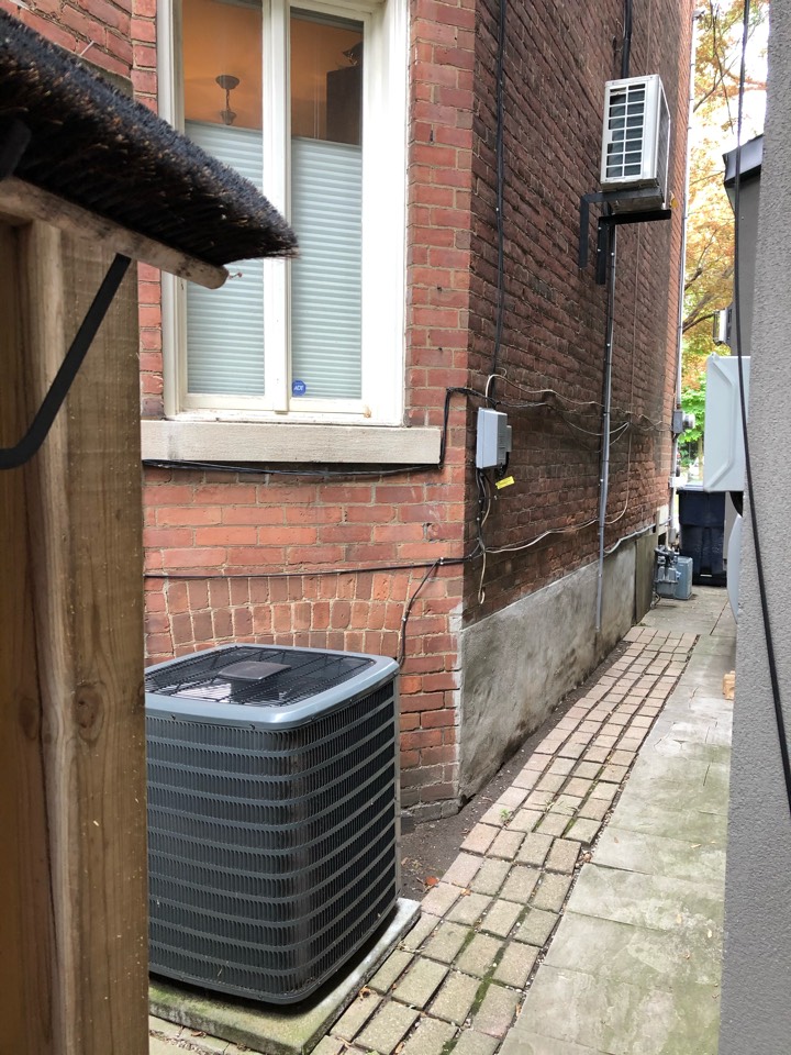 Quoting another Daikin Ductless air conditioning unit for a homeowner of ours in Toronto that already purchased one last summer because they loved it so much!