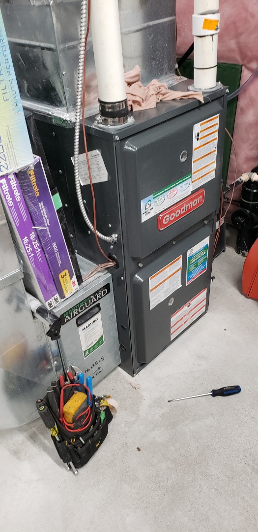 Niagara-on-the-Lake, ON - Performing yearly maintenance on a Goodman furnace in Niagara on the Lake Niagara-on-the-Lake, ON - Performing yearly maintenance on a Goodman furnace in Niagara on the Lake