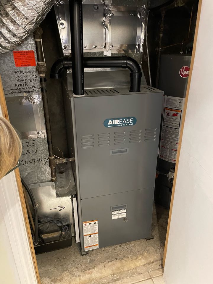 Old Toronto, ON - Quoting referral customer a new Daikin Fit 60,000 btu DM96VC0603BN 96% two stage ECM furnace and 2.5 Ton Daikin Fit DX17VSS030 17 SEER INVERTER Air Conditioner in Toronto Old Toronto, ON - Quoting referral customer a new Daikin Fit 60,000 btu DM96VC0603BN 96% two stage ECM furnace and 2.5 Ton Daikin Fit DX17VSS030 17 SEER INVERTER Air Conditioner in Toronto