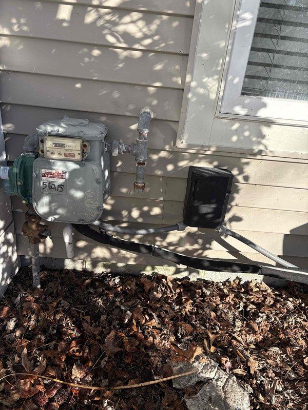 Diagnosed and replaced faulty indoor PCB board on LG mini split model LAN120HVP. Successfully restored system functionality after part arrival and installation.