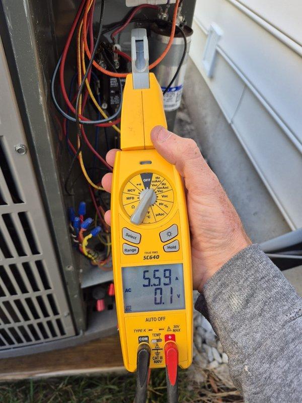 Performed routine cooling system maintenance service including electrical diagnostics. Conducted amperage testing on system components with readings of 5.59A and 6.2A, and voltage measurements of 0.1V and 0.2V using SC640 clamp meter. All electrical connections were inspected and system operation verified to manufacturer specifications.
