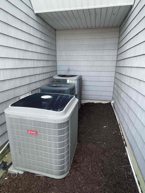 Responded to no heat call on Bryant HVAC system. Upon arrival, confirmed unit was not operating. Performed diagnostic inspection of outdoor condenser unit and indoor components. System restored to proper heating operation. Unit tested and verified functional before departure.