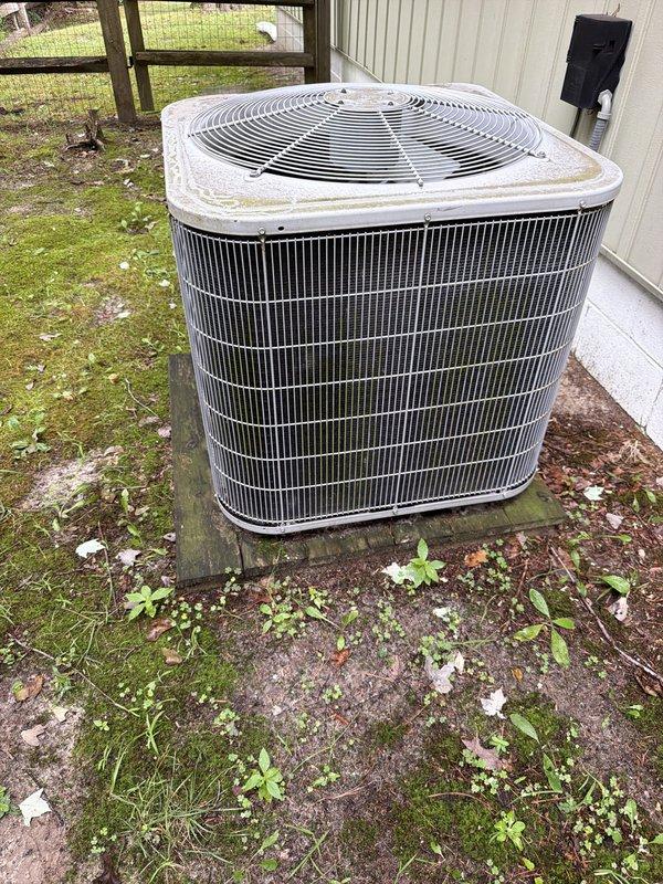 Diagnosed 13-year-old Carrier air conditioning system (Model FV4CNF002TABAAS, Serial 1913A83590) and identified failed thermostatic expansion valve (TXV) requiring replacement. Provided estimate for TXV replacement and filter drier installation, with customer advised that additional issues may be discovered after repair due to system age. Parts to be ordered with two-day lead time for scheduling repair work.