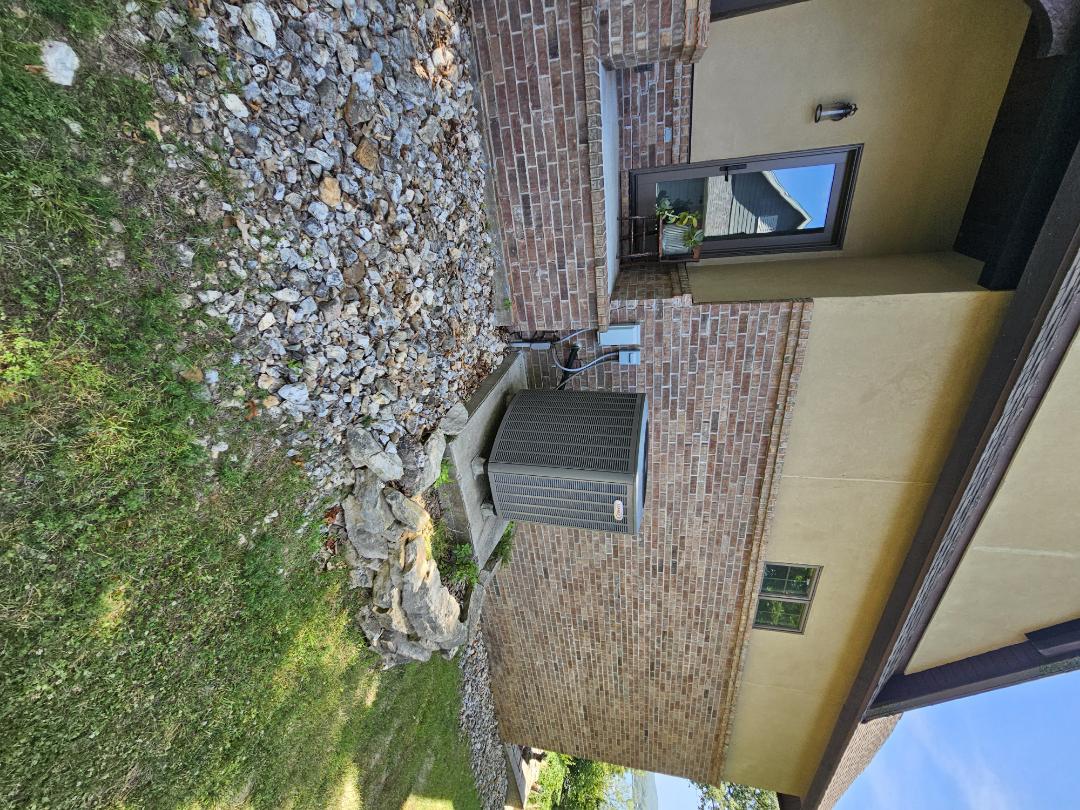 Fall Heating inspection. Found outdoor unit out on high pressure lockout. found outdoor txv not metering refrigerant flow correctly.
outdoor txv needs replaced.