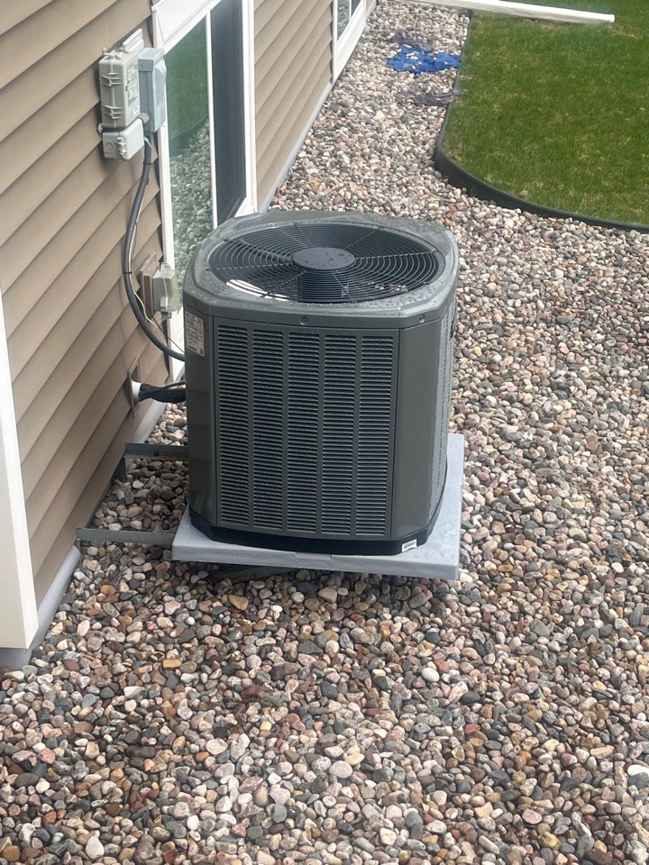 New Trane 3.5 ton 13 Seer A/C 