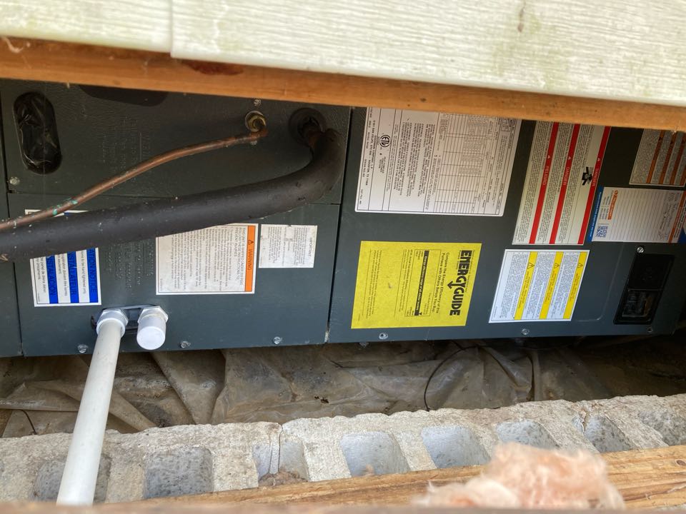 Carbondale, IL - Performed cooling maintenance on Lennox furnace air handler and AC, and performed cooling maintenance on Goodman heat pump AC 