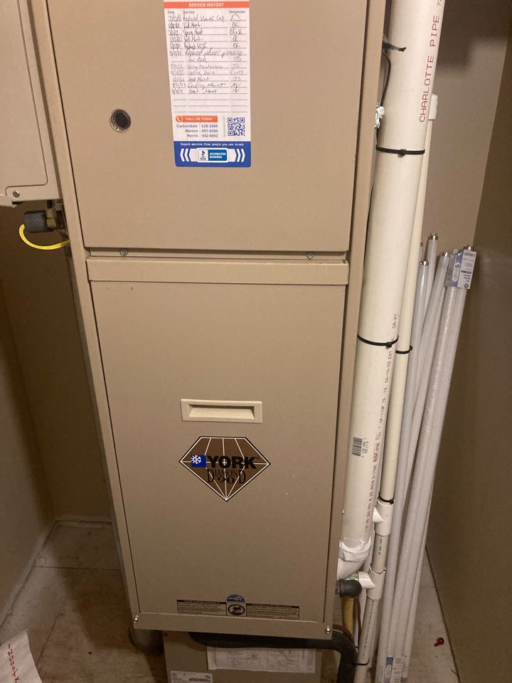 Carbondale, IL - Performed heating maintenance on Lennox, Goodman and York system 