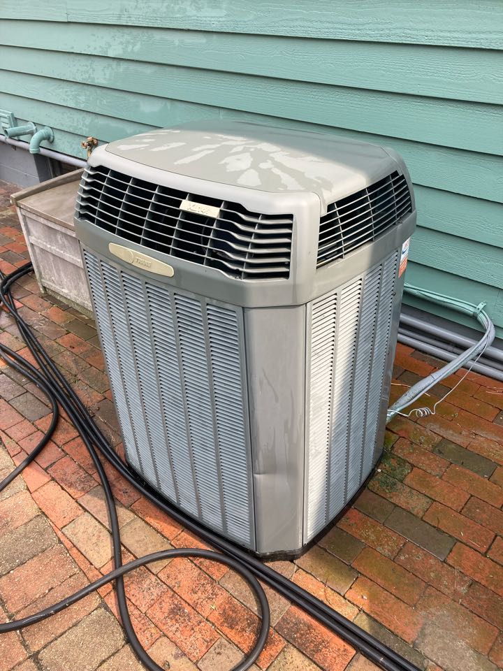 Carbondale, IL - Performed cooling maintenance on Trane and Lennox systems 