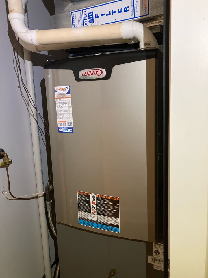 Carbondale, IL - Performed maintenance on Goodman and Lennox units 
