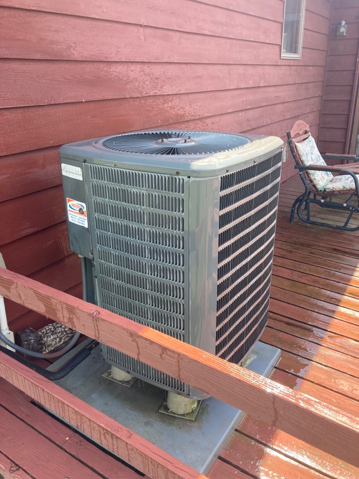 Performed ac maintenance on Goodman heat pump system 