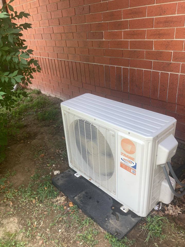 Carbondale, IL - Performed AC maintenance on Trane mini split and American Standard heat pump systems 