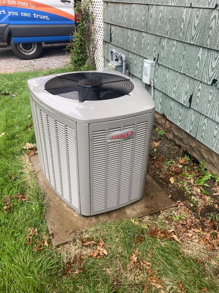 Performed AC maintenance on Lennox Unit 