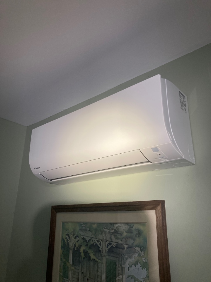 Performed heating maintenance on Daikin ductless unit 