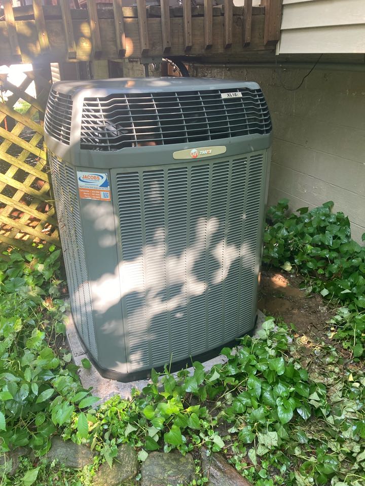 Carbondale, IL - Performed cooling maintenance on Trane ac unit 