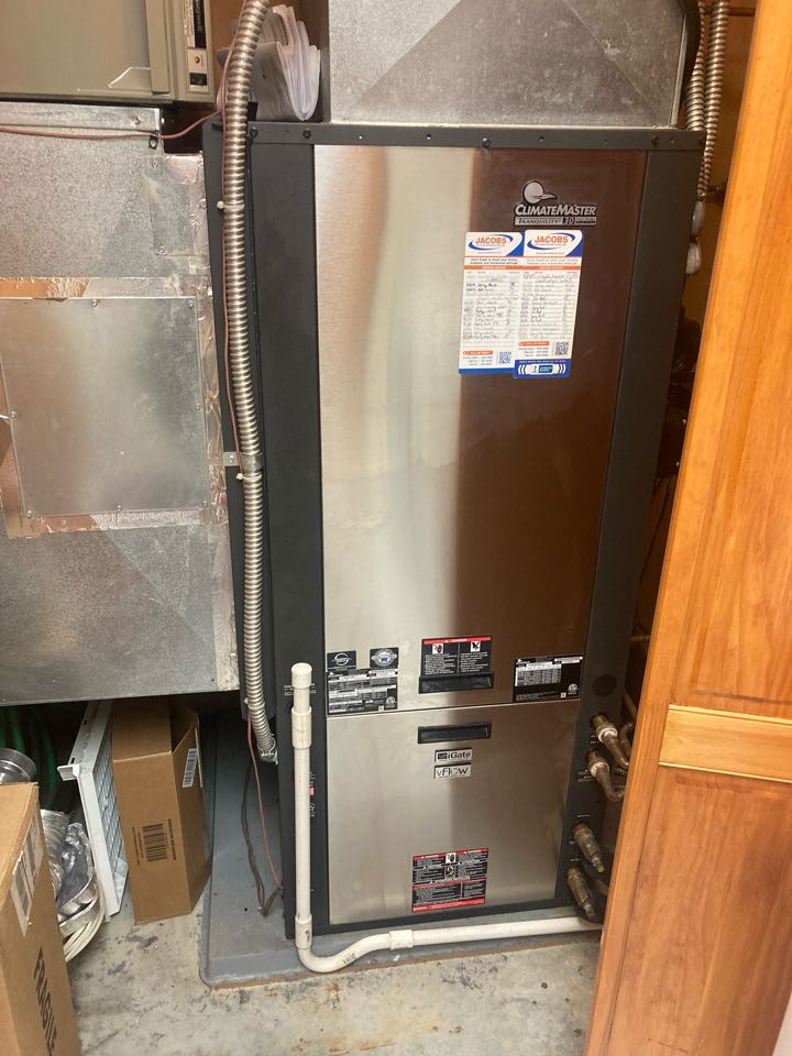 Marion, IL - Performed heating maintenance on Daikin ductless and ClimateMaster geothermal system 