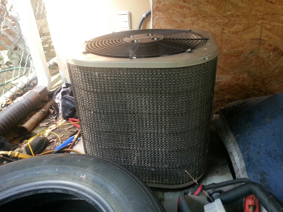 ac service call. repair air conditioner.