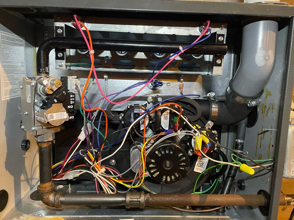 Just finished a routine, maintenance and tuneup on a Goodman gas fire furnace that we installed last year in the Wilmington Delaware area. This maintenance was included with the install, so no charge to the client! As expected, everything looks fantastic, and we expect Barbara to enjoy many comfortable seasons. Thank you so much barber for allowing us in your home and trusting us with your comfort! If you have any questions or concerns, please don’t hesitate to give us a shout. We are always just one phone call away! Thank you so much and enjoy the rest of your night.