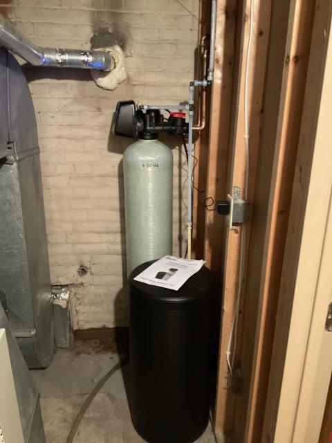 La Crosse, WI - Installed a new Capital CP100-32 Dual Media Water Softener with Catalytic Carbon filtration to reduce hard water while helping remove chlorine or chloramine for cleaner, better-tasting water throughout the home. The existing unit was 20 years old and had reached the end of its service life. Our technician evaluated the existing water quality and plumbing system, discussed installation preferences with the homeowner, and completed a professional turnkey installation. The new system was thoroughly tested to ensure everything was operating properly and ready to deliver long-lasting performance.