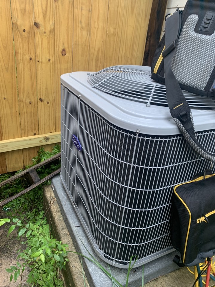 Houston, TX - Service Carrier air conditioning system. Houston, TX - Service Carrier air conditioning system.