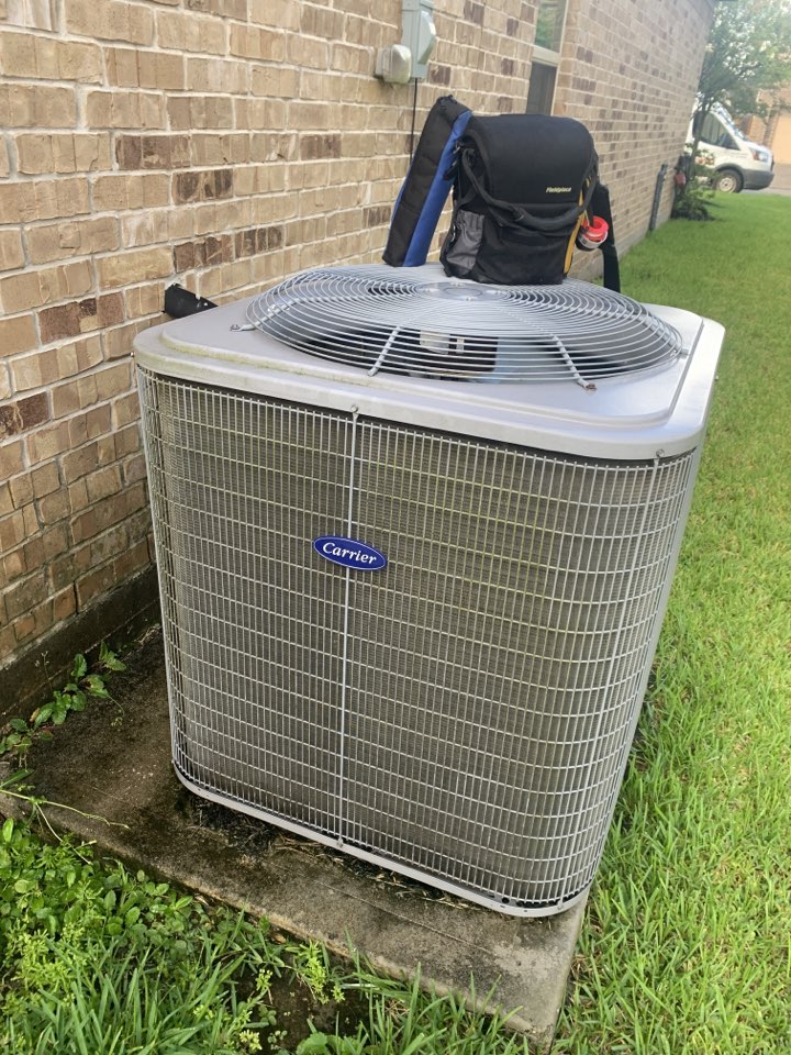 Spring, TX - Replacing capacitor and service carrier air conditioning system Spring, TX - Replacing capacitor and service carrier air conditioning system