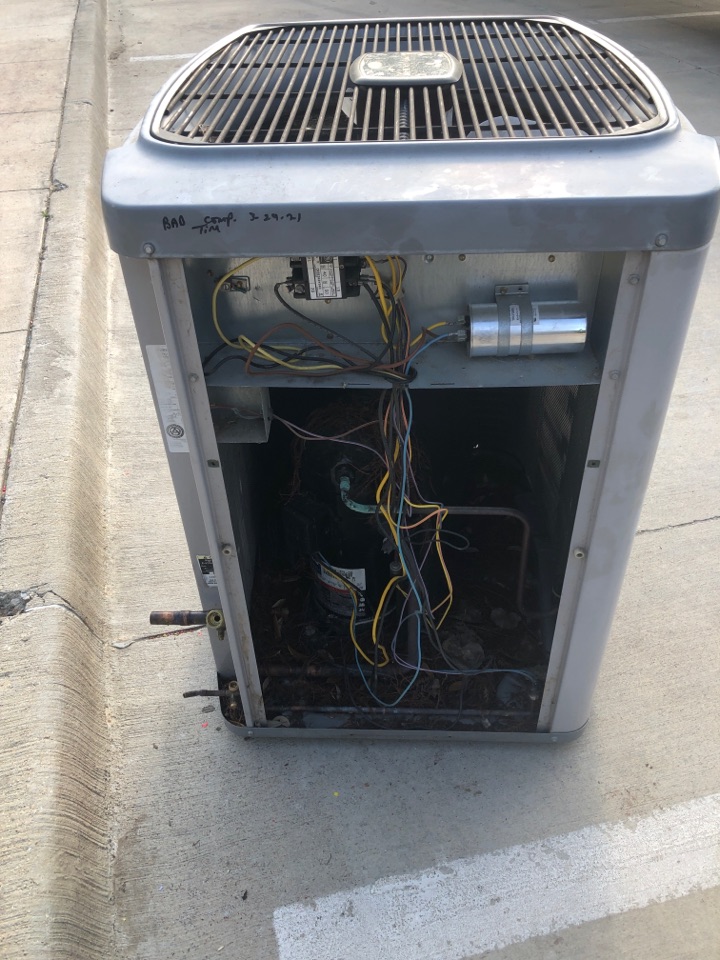 Forney, TX - Installing a new condenser today! Forney, TX - Installing a new condenser today!