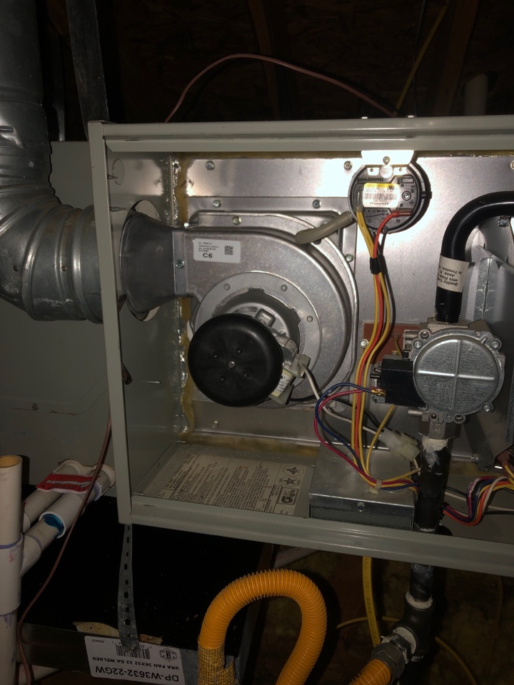 Dallas, TX - Replacing an inoperative inducer motor. Dallas, TX - Replacing an inoperative inducer motor.