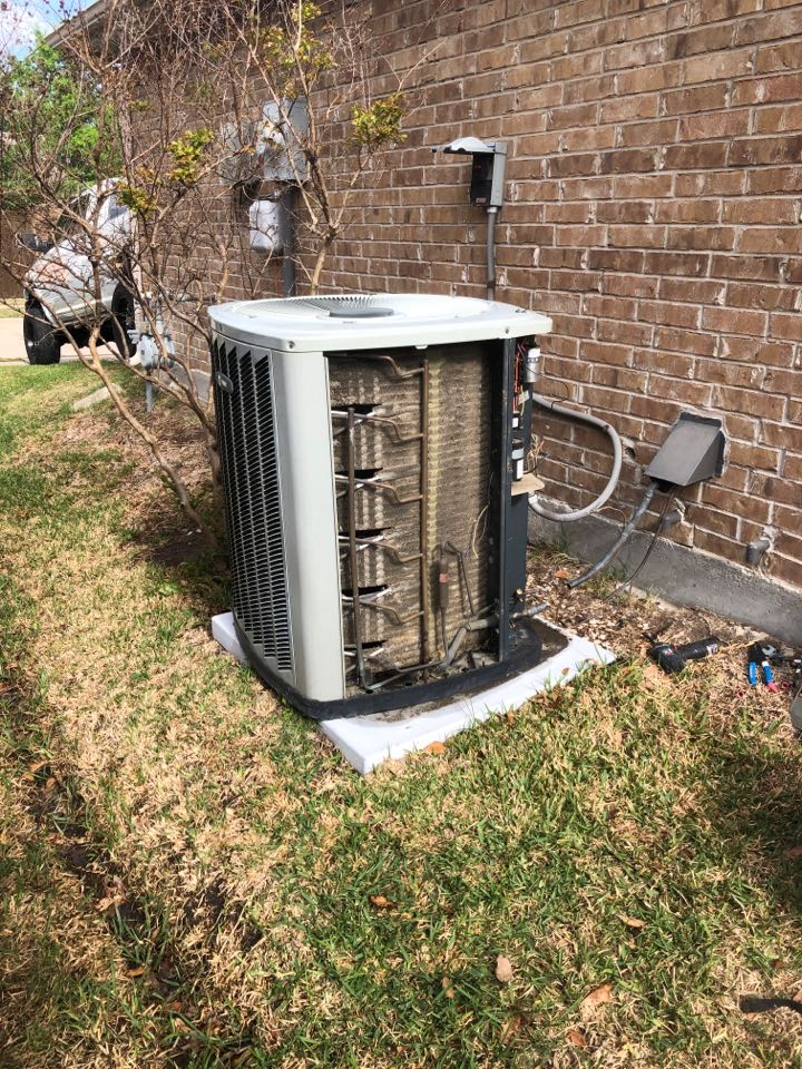 Wylie, TX - Replacing condenser as well as Disconnect! Wylie, TX - Replacing condenser as well as Disconnect!