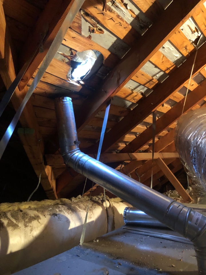 Plano, TX - Replacing Exhaust pipe in customers install. Plano, TX - Replacing Exhaust pipe in customers install.