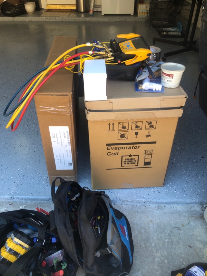 Dallas, TX - Replacing an evaporator Coil for customer!! Dallas, TX - Replacing an evaporator Coil for customer!!