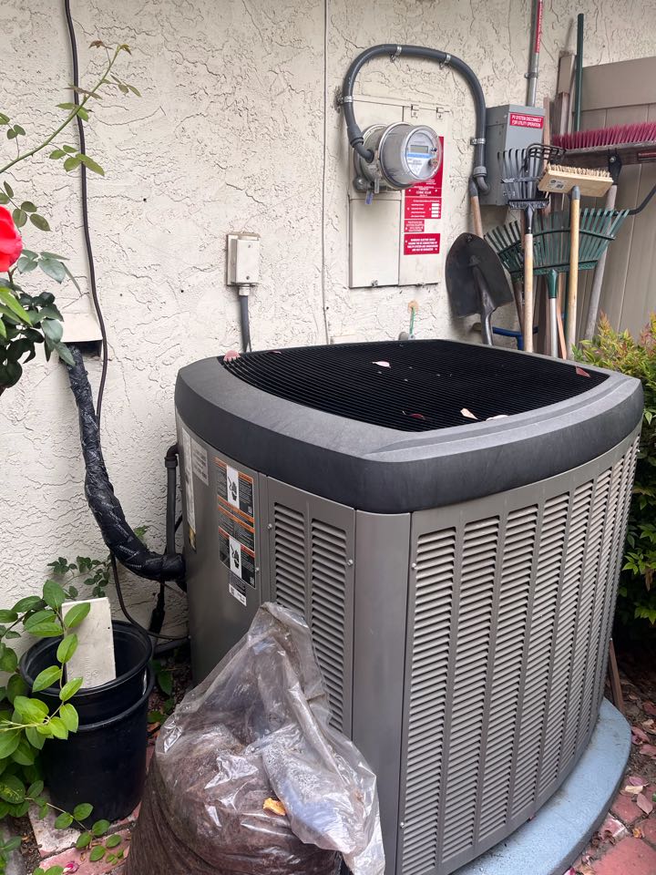 I performed a service maintenance on a 7 year Lennox hvac system I performed a service maintenance on a 7 year Lennox hvac system